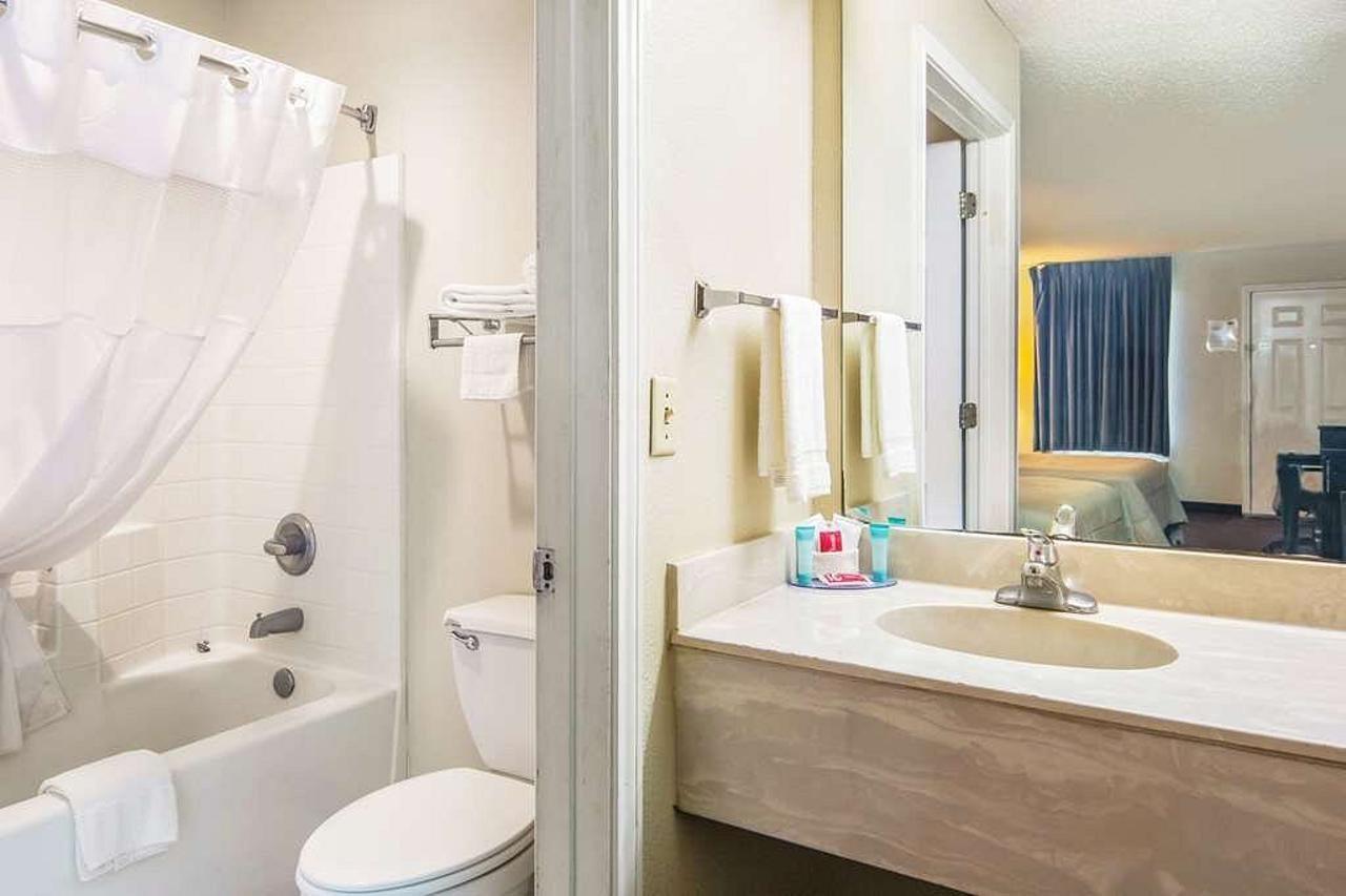 Econo Lodge Inn & Suites Sweetwater I-20 Εξωτερικό φωτογραφία